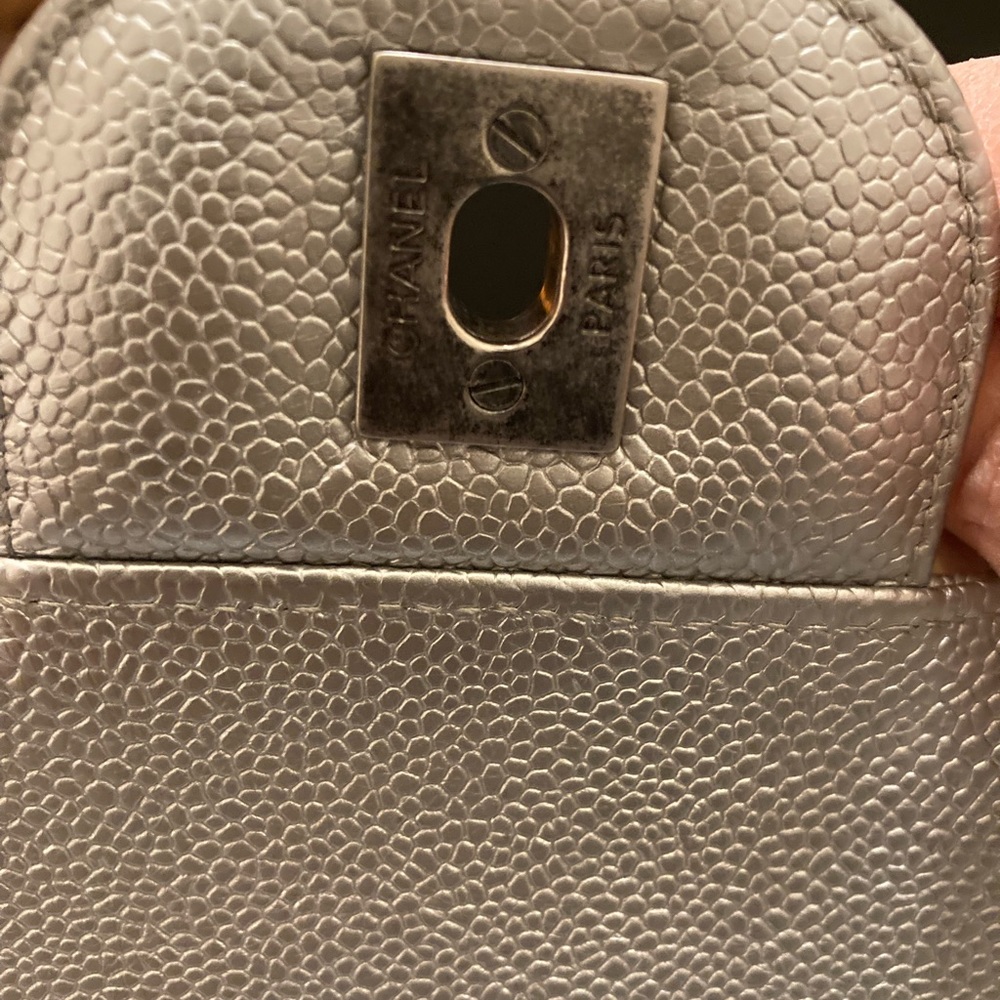 SOLD!!!  🛑Chanel Metallic Caviar double flap Jumbo - Picture 2 of 7